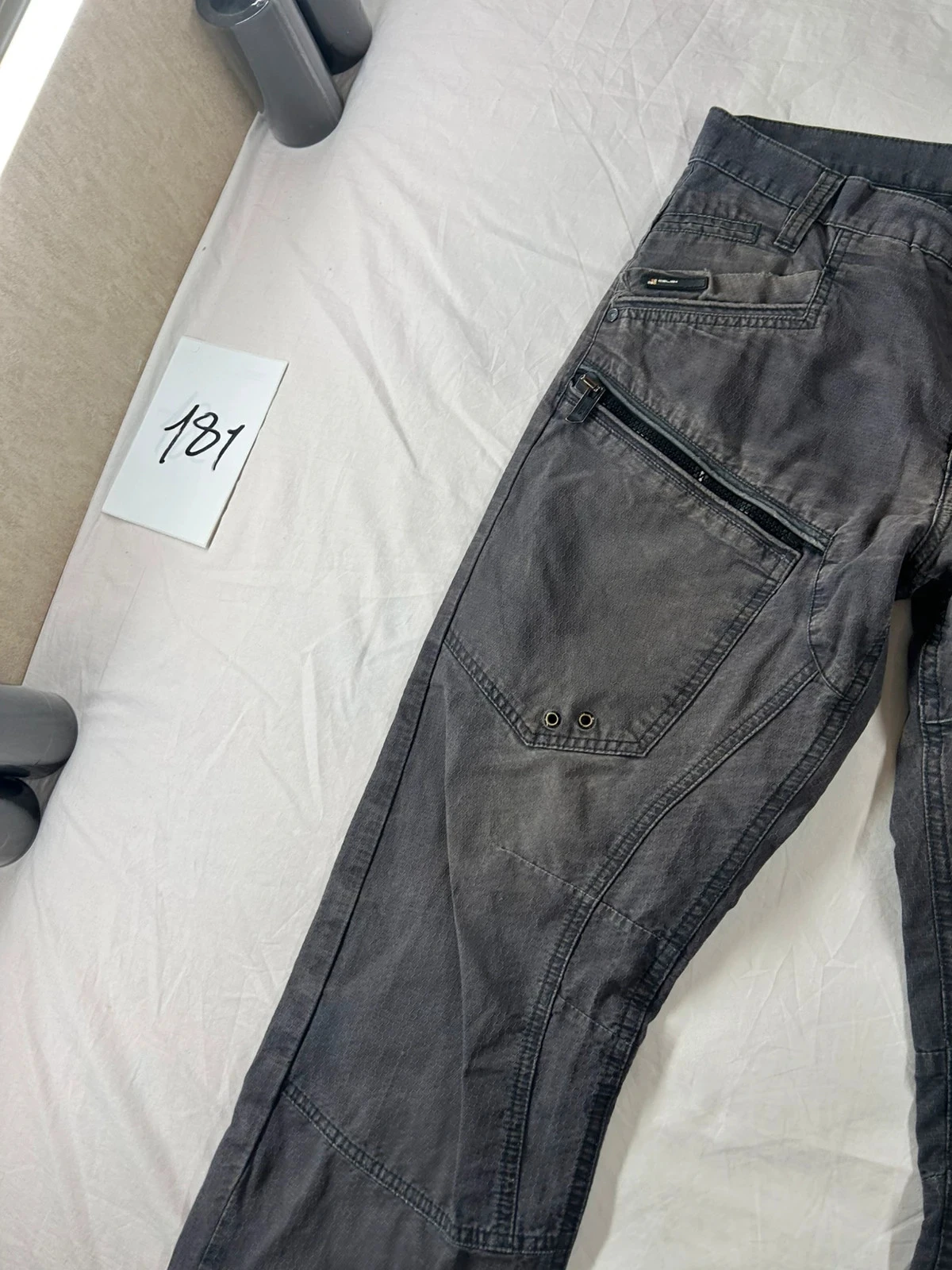 Pantalón corto gris vintage Celio estilo retro y2k – photo 3